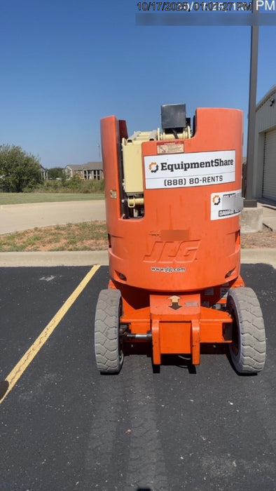 2019 JLG E300AJP