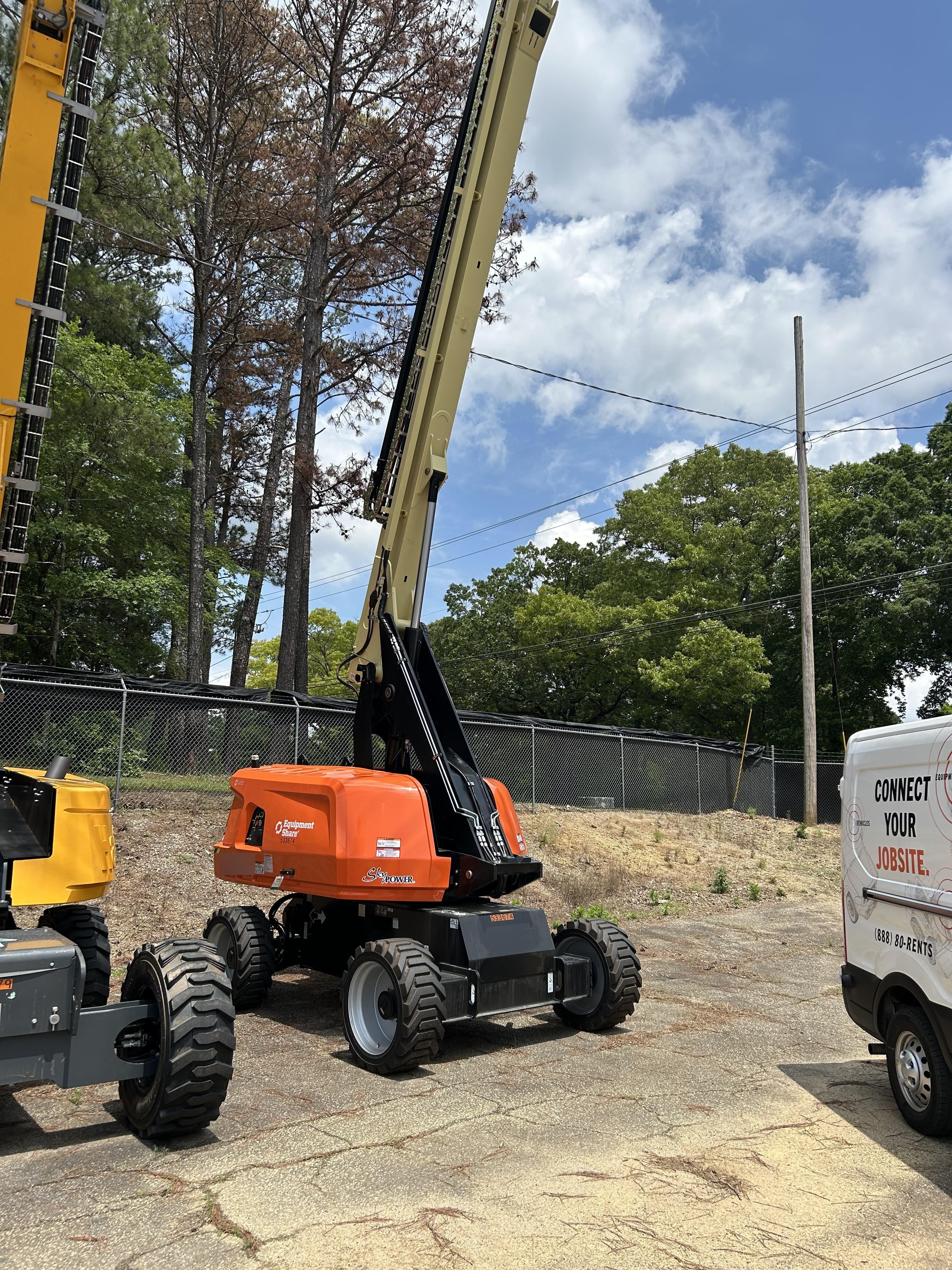 2025 JLG 660SJ
