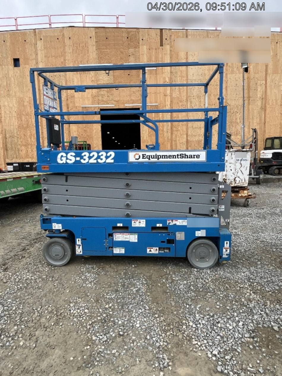 2023 GENIE GS-3232