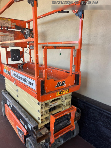 2021 JLG ES1932