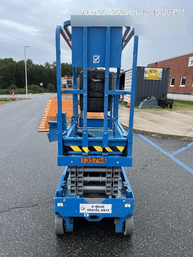 2021 GENIE GS-1330m
