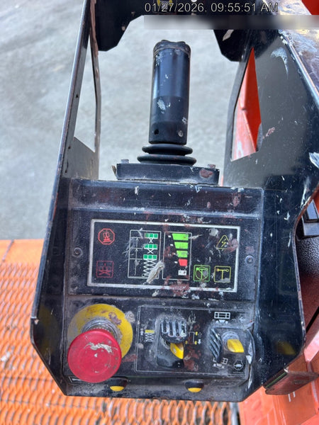 2022 JLG ES1330L