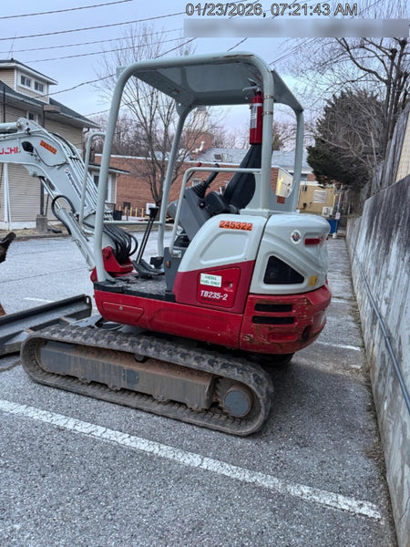 2022 TAKEUCHI TB235-2R