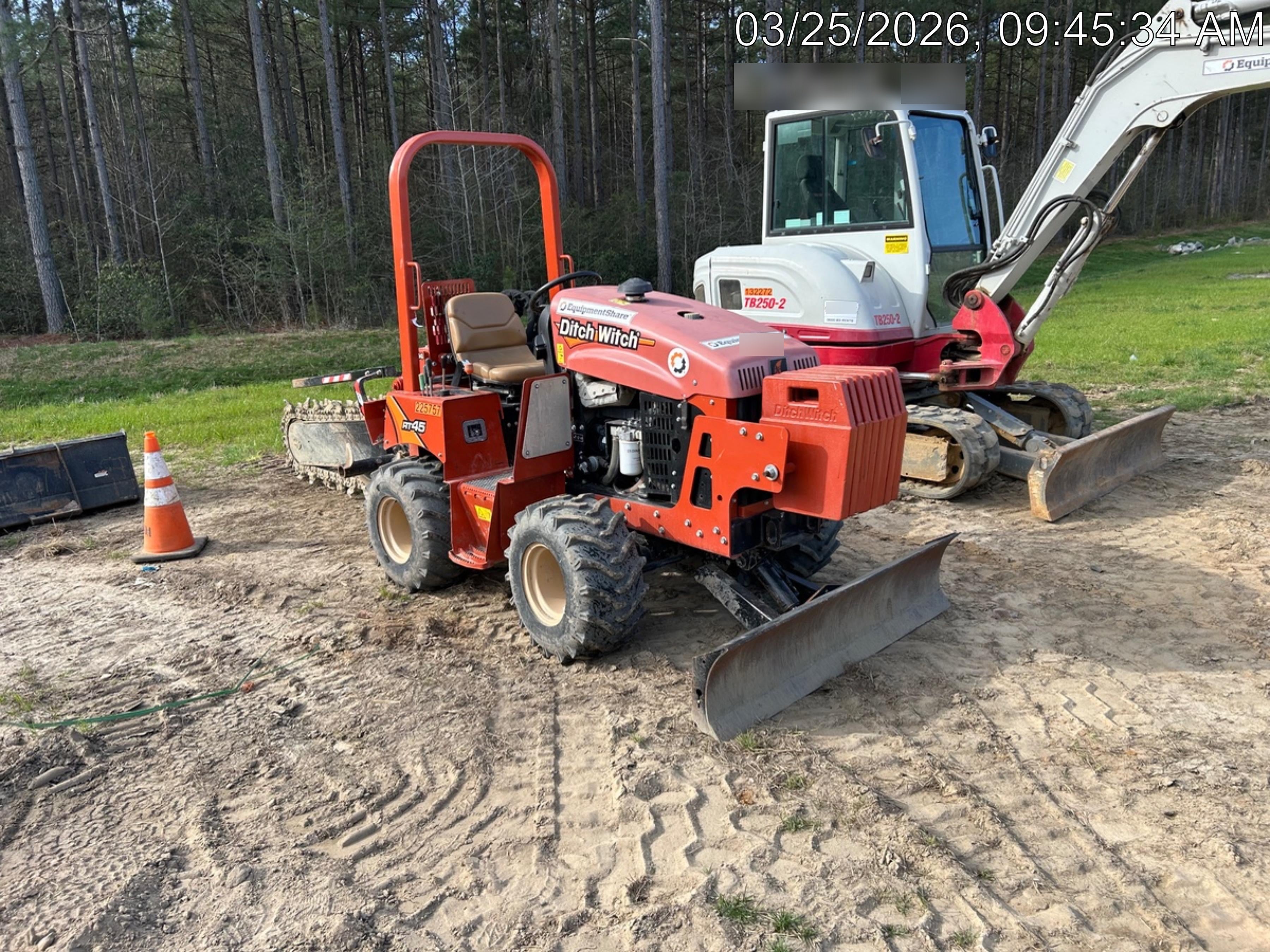2022 DITCH WITCH RT45A