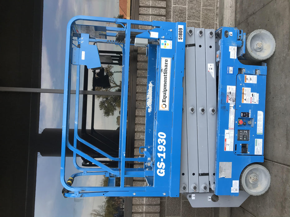 2019 Genie GS-1930 Half Height Swing Gate, 800W Inverter