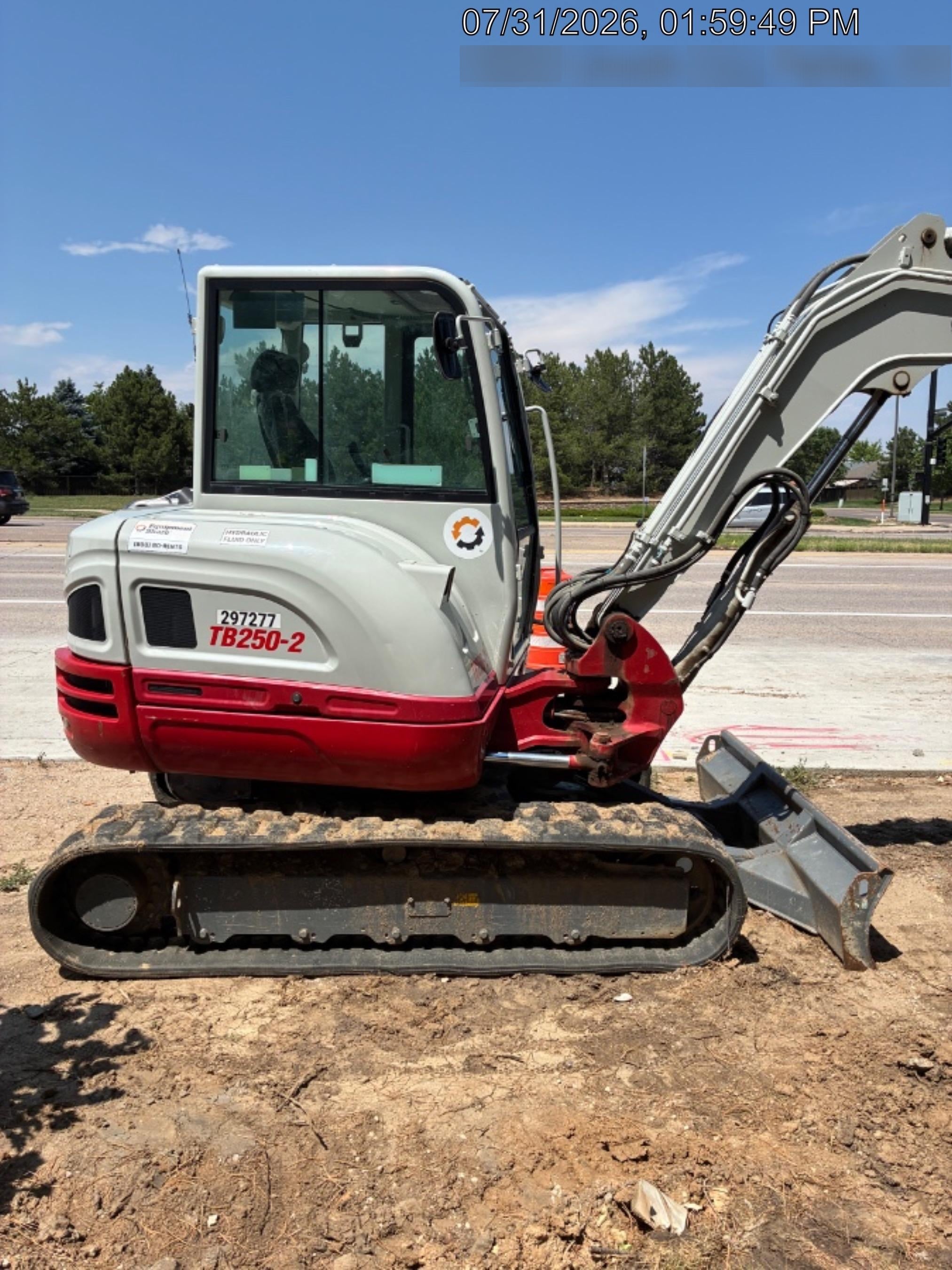 2023 TAKEUCHI TB250-2CR
