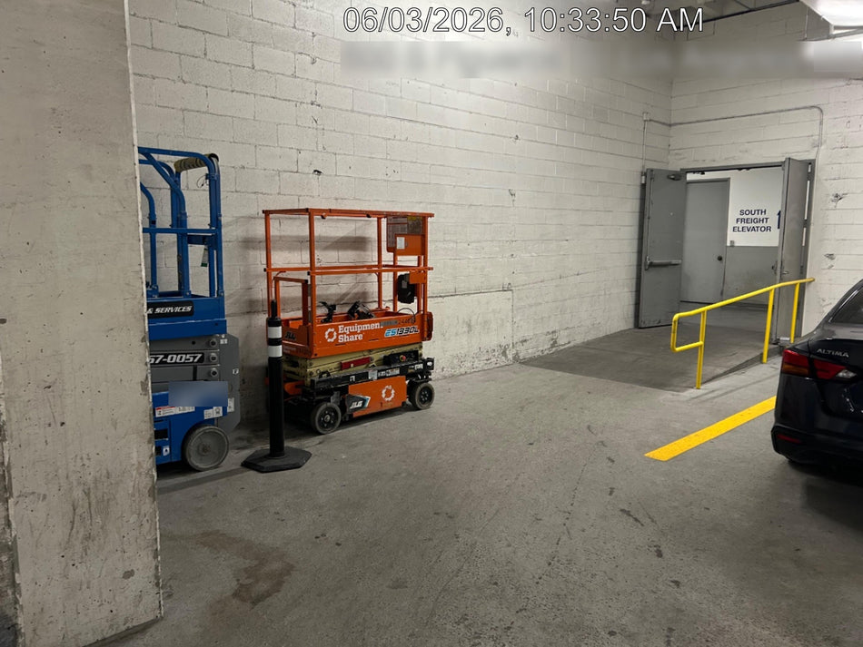 2022 JLG ES1330L