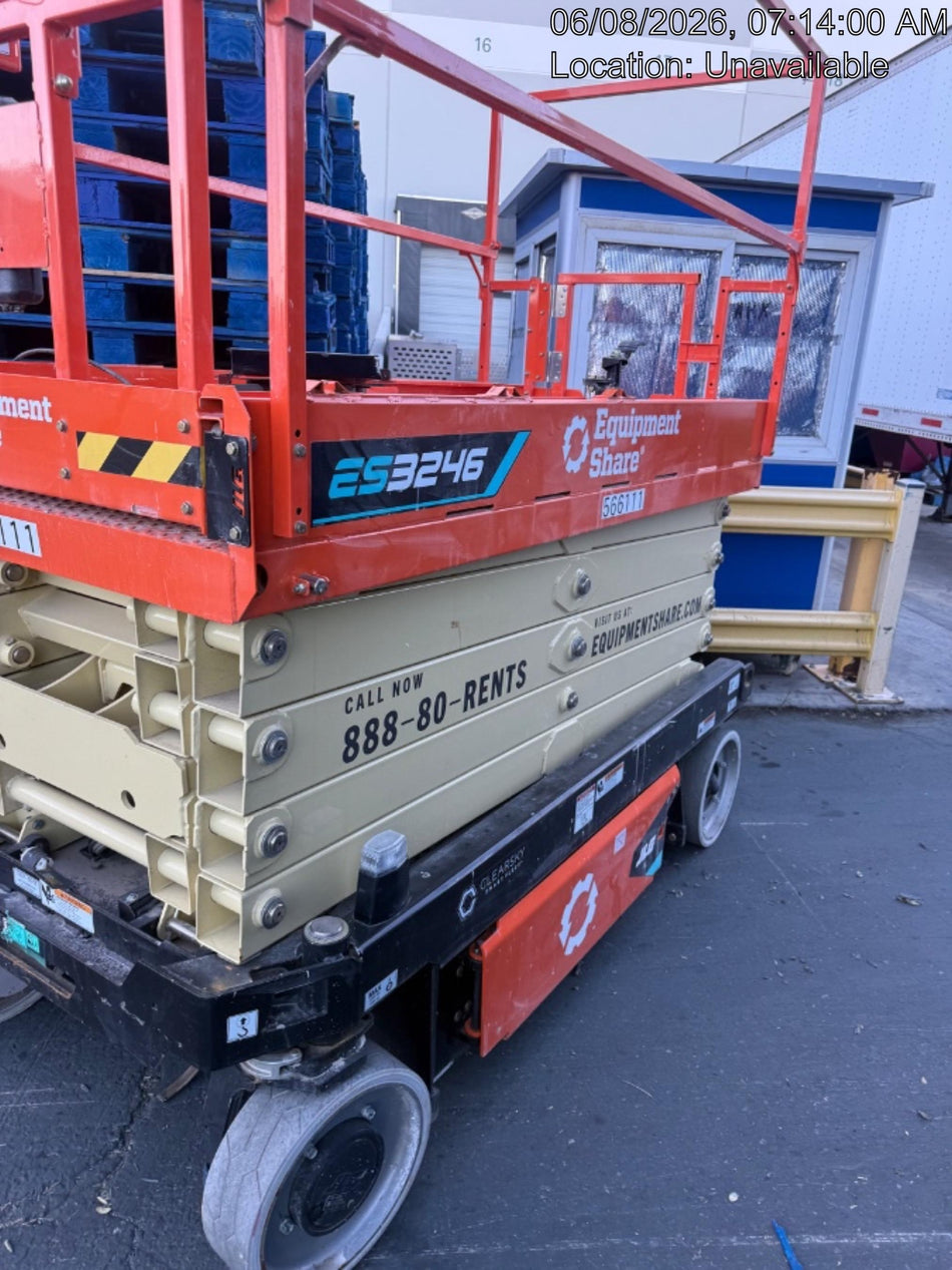 2025 JLG ES3246