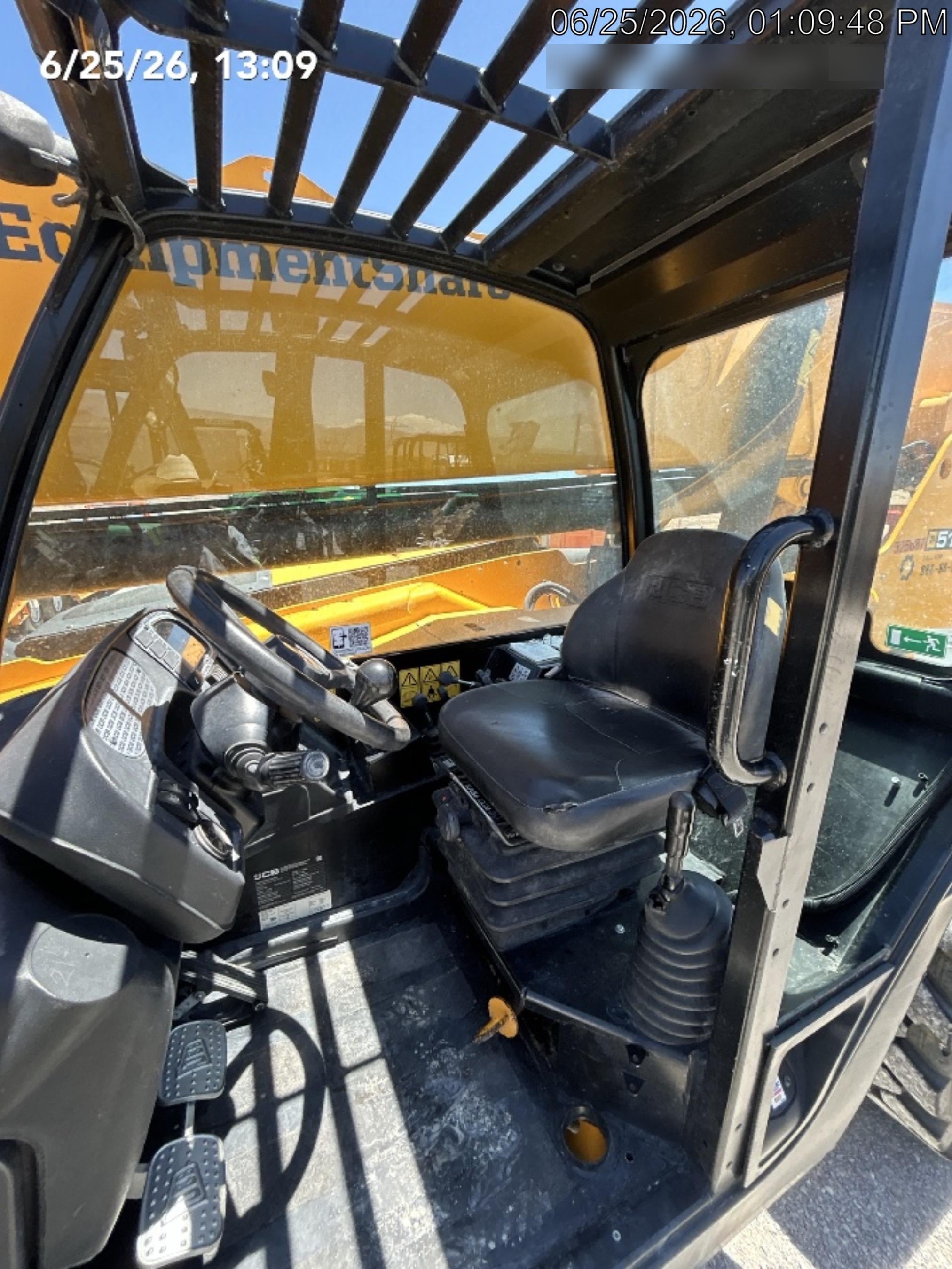 2023 JCB 510-56