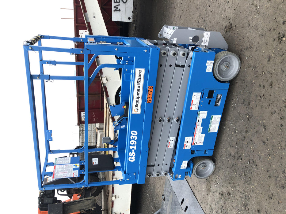 2020 Genie GS-1930 Solid Non Marking Tires, Beacon, Folding rails with half height swing gate, 800W Inverter