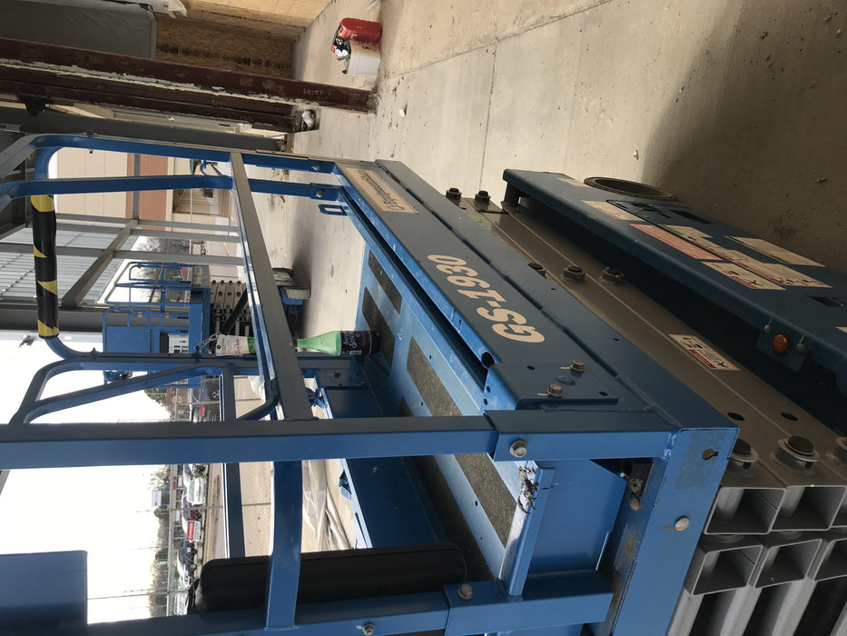 2019 Genie GS-1930 Fixed rails with chain Entry