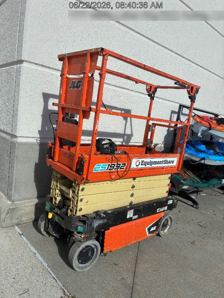 2021 JLG ES1932