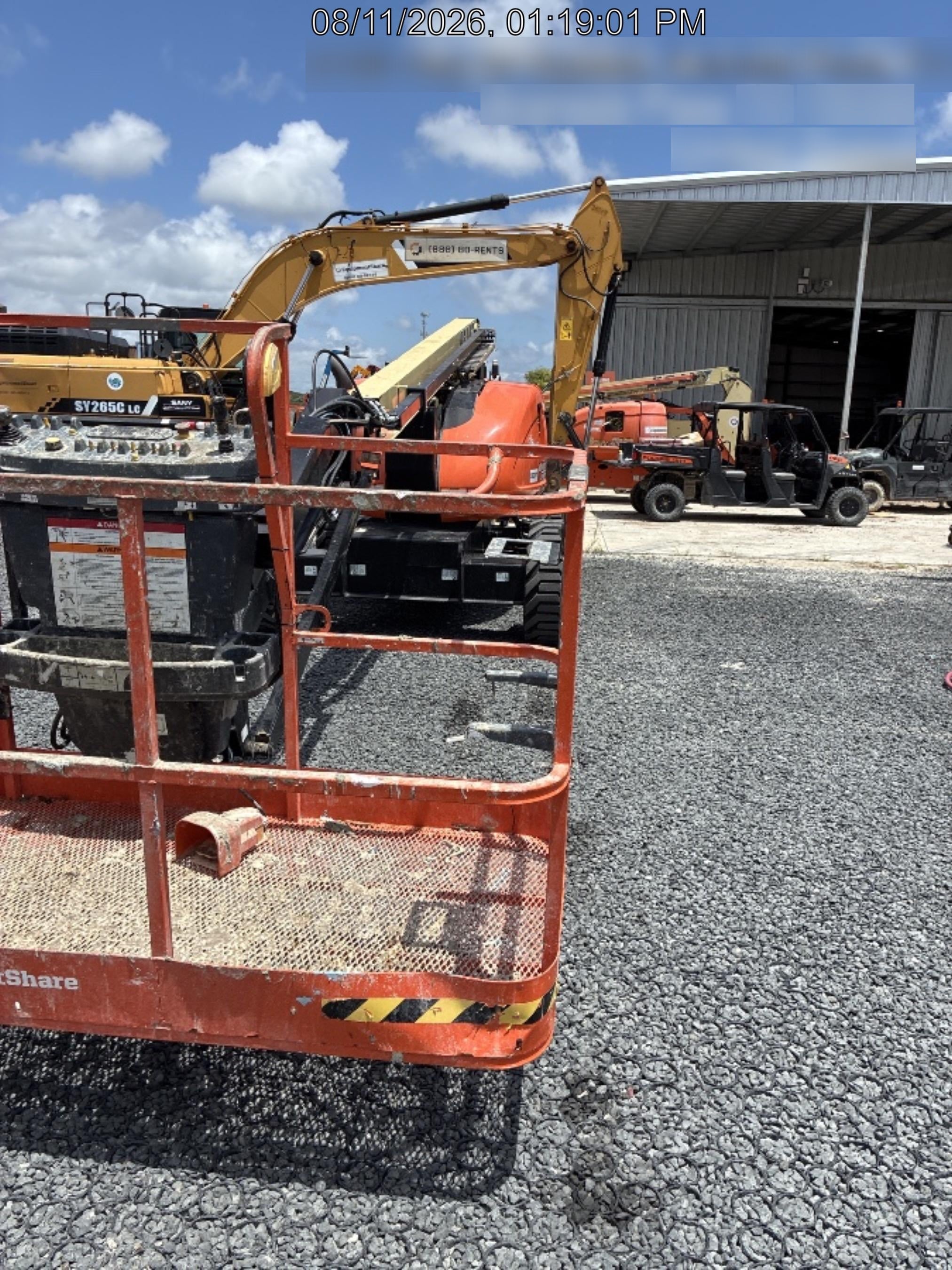 2025 JLG 600AJ