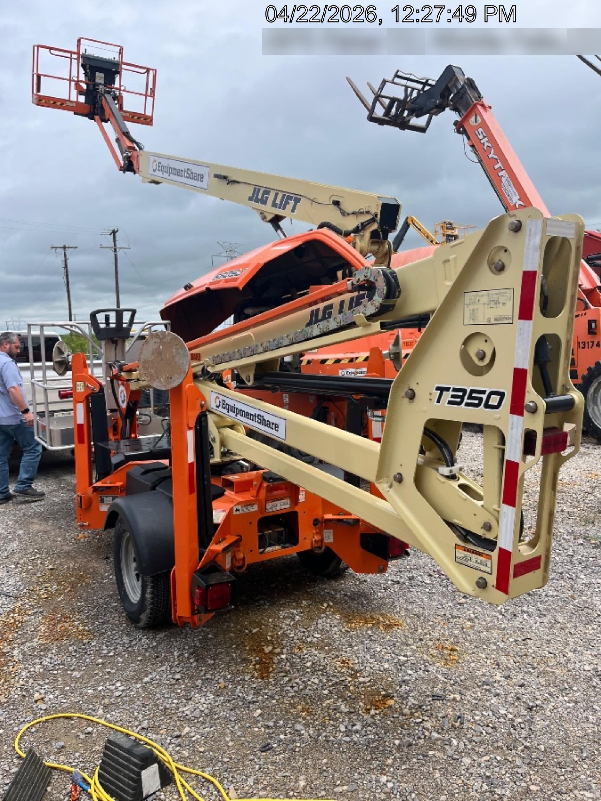 2023 JLG T350