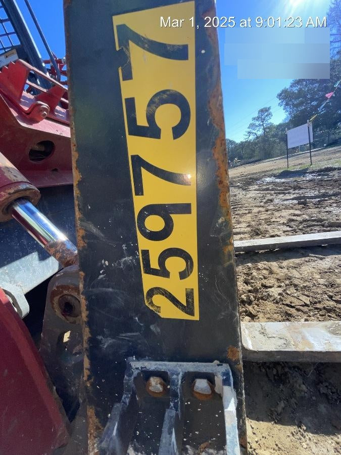 2022 ARROW MATERIAL HANDLING 72" Pallet Forks - Arrow
