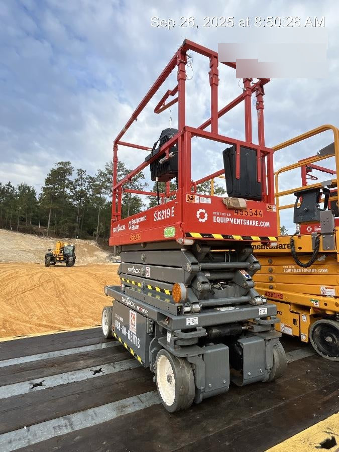 2024 Skyjack SJ3219 Electric Drive, Sld NM Tires, DBcns, RFRails, Power to Platform, T3 + Access Control