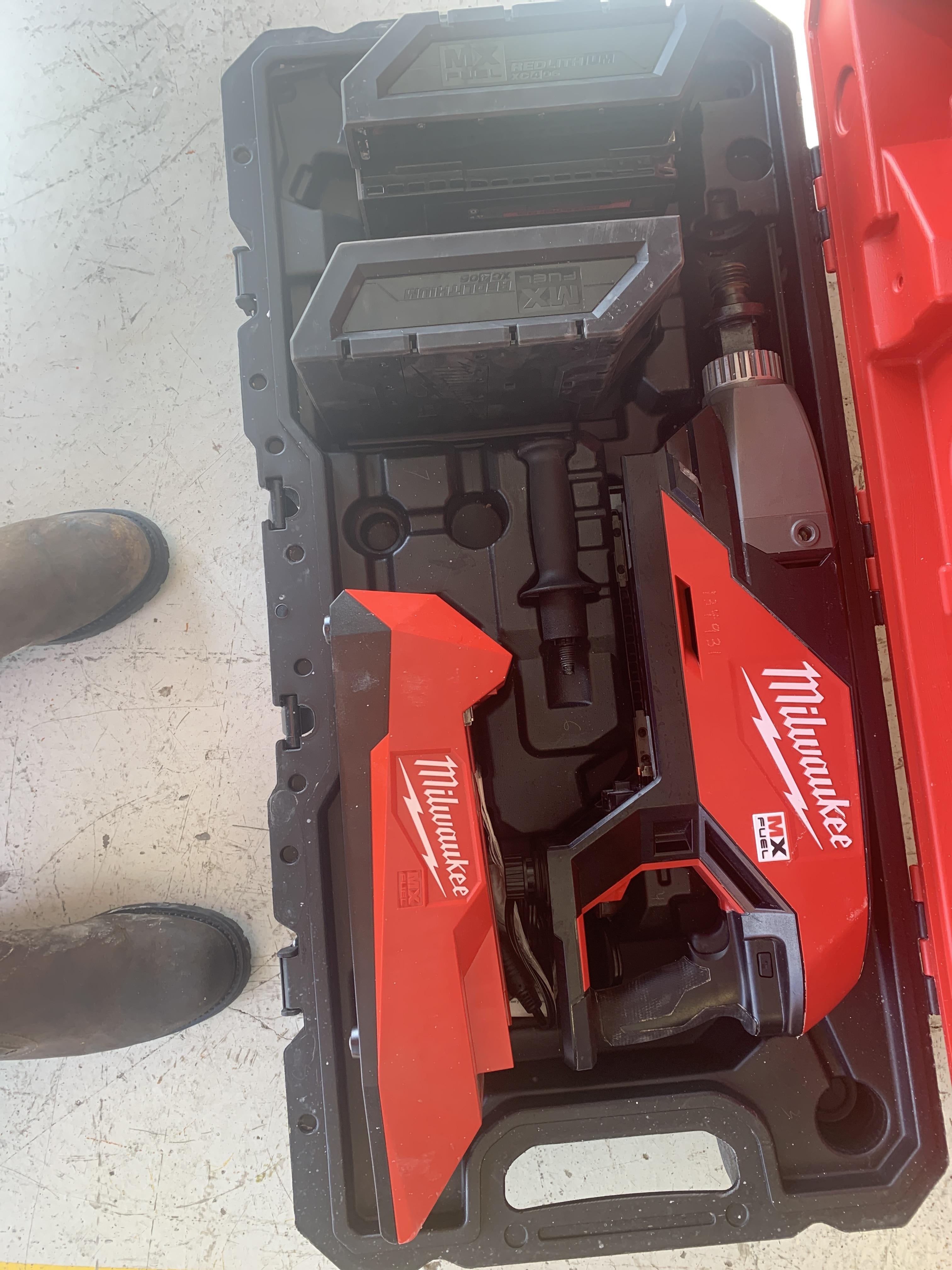 2021 MILWAUKEE MXF301-2CXS