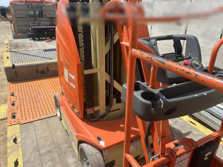 2022 JLG 26E