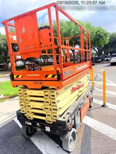 2022 JLG R4045