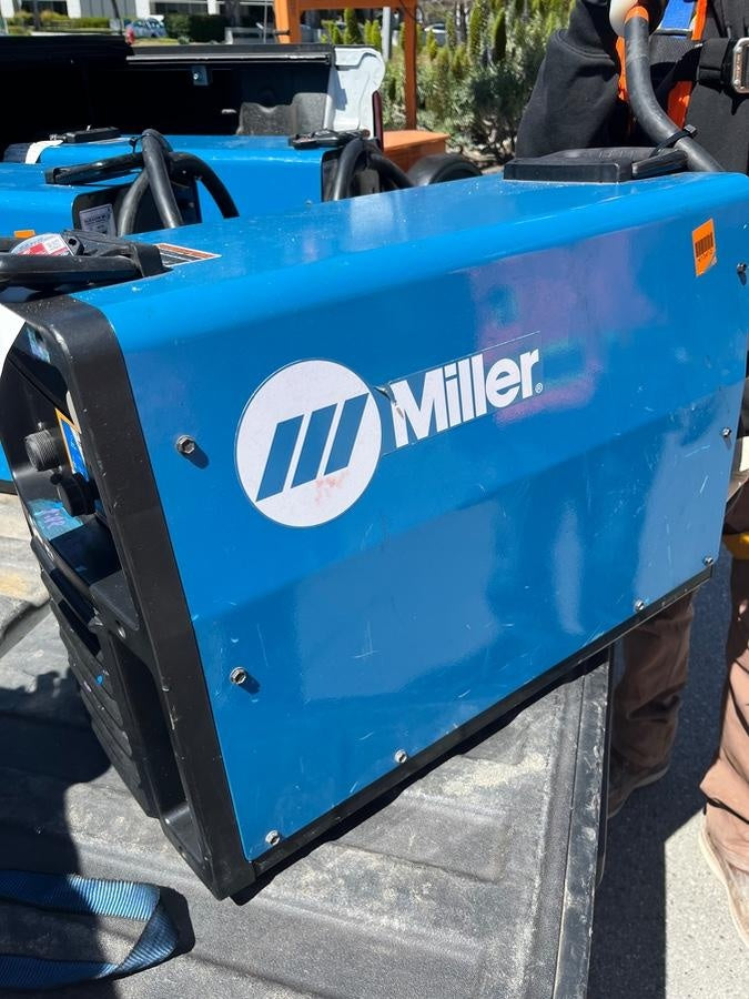 2021 MILLER ELECTRIC XMT 350