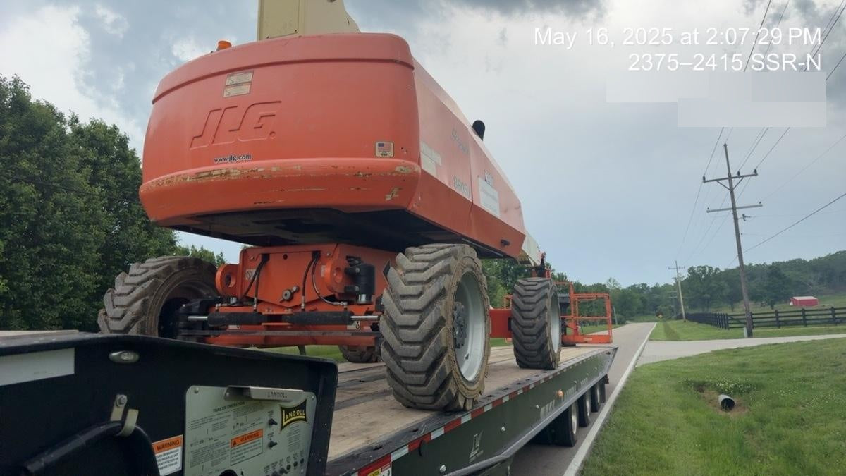 2019 JLG 860SJ