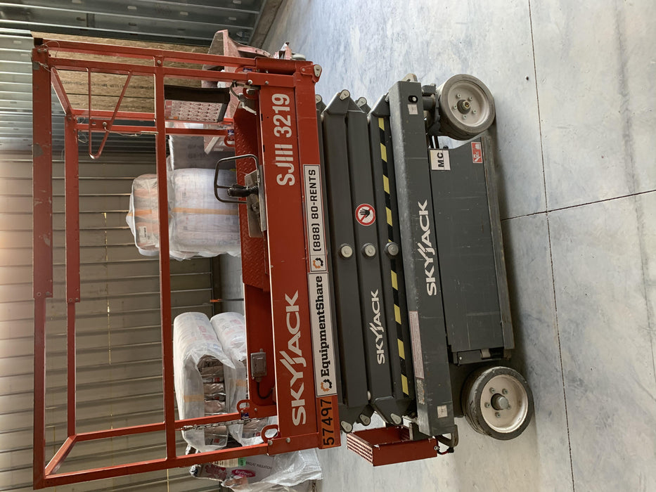 2017 Skyjack SJIII-3219 Standard Rental Specs