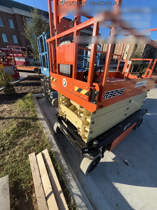 2021 JLG R3246