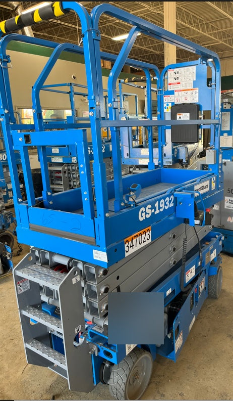 2023 GENIE GS-1932