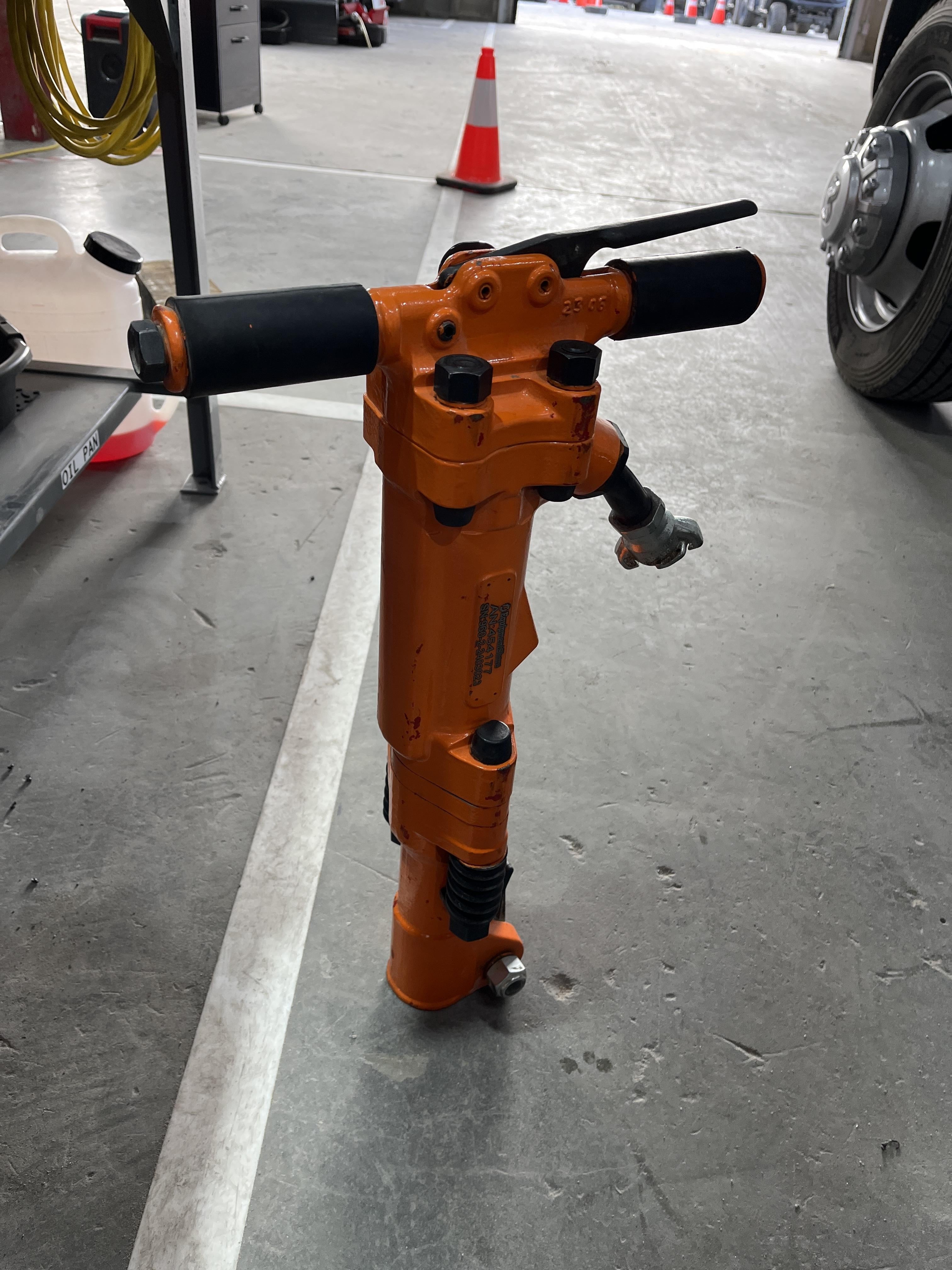 2024 MICHIGAN PNEUMATIC ES-TPB60-118-TRACKER