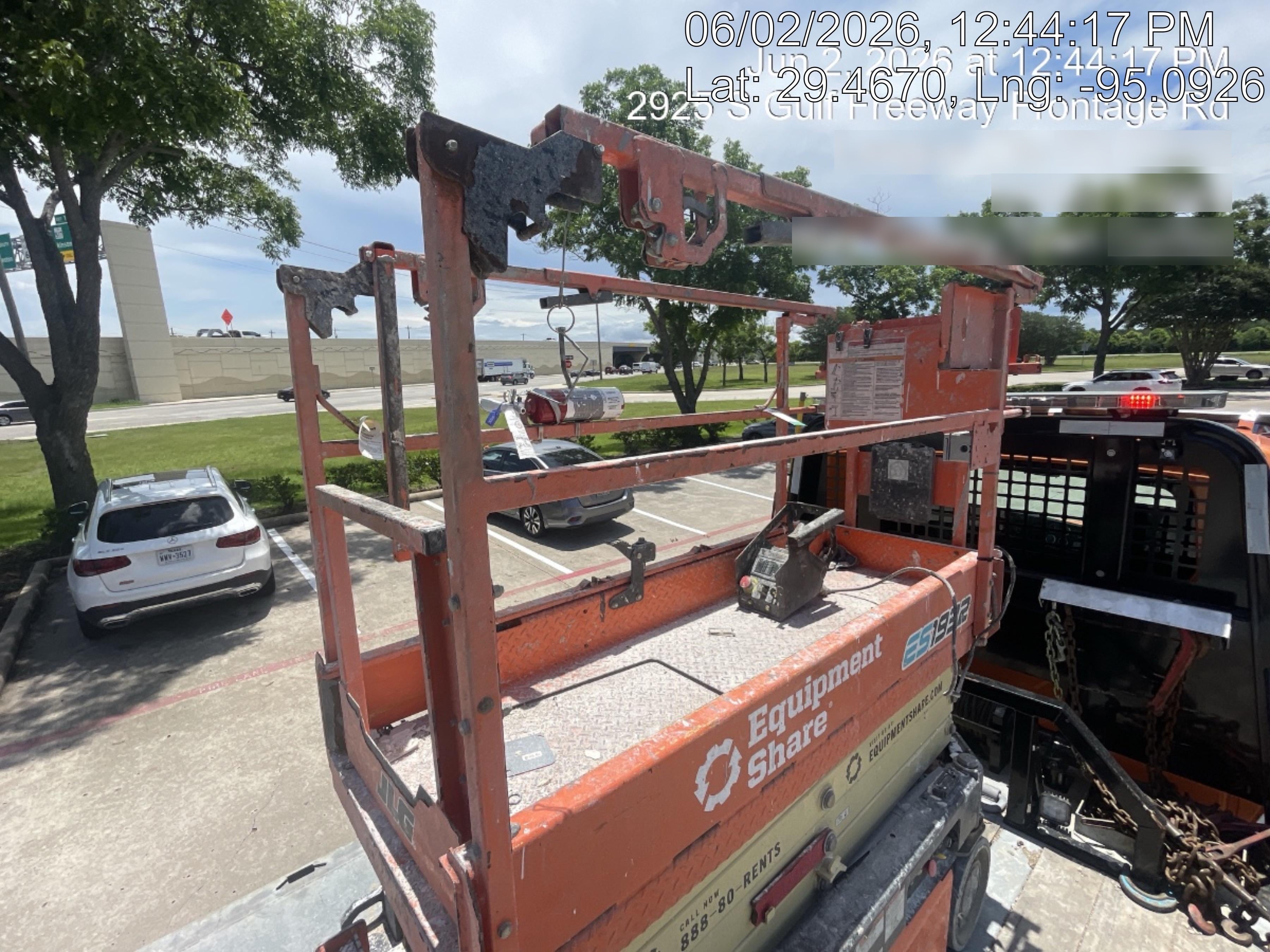 2022 JLG ES1932