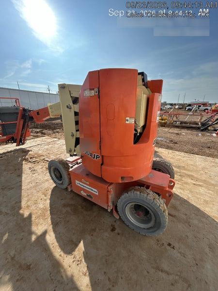 2019 JLG E300AJP