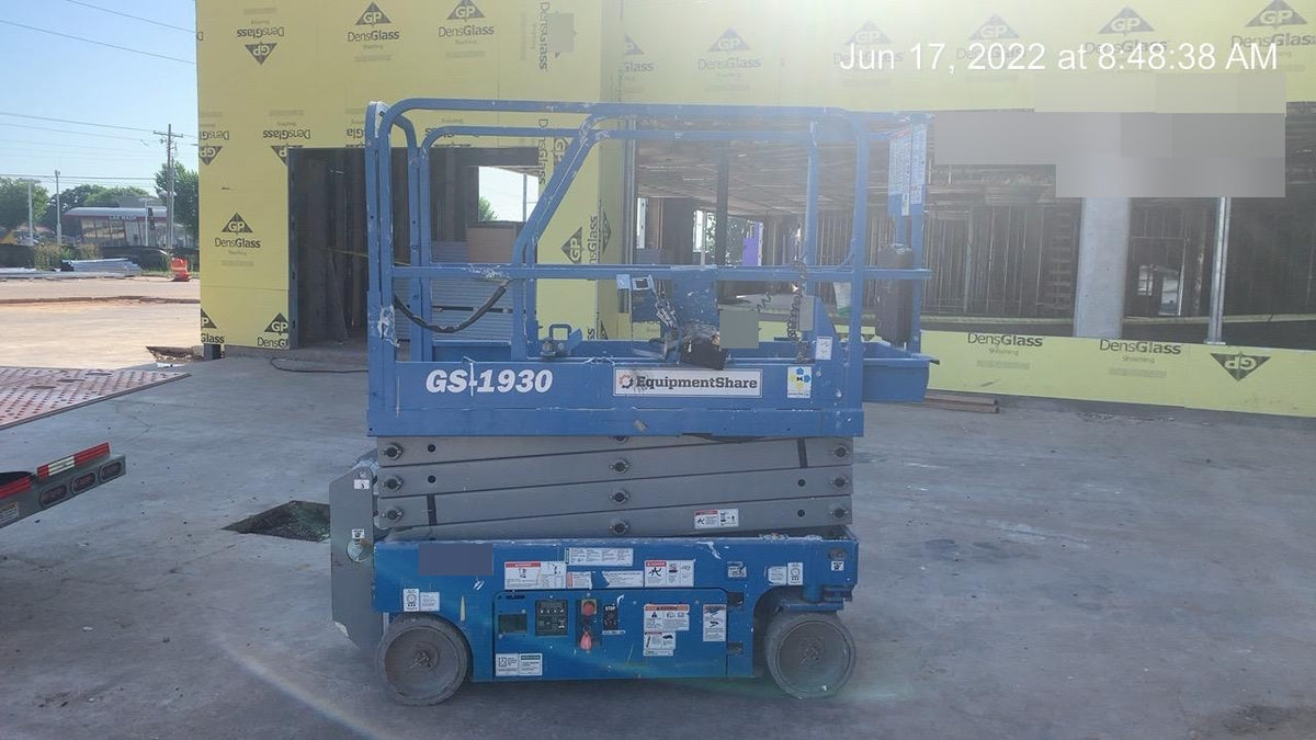 2020 Genie GS-1930 Fixed rails with chain entry gate - Pre A92.20