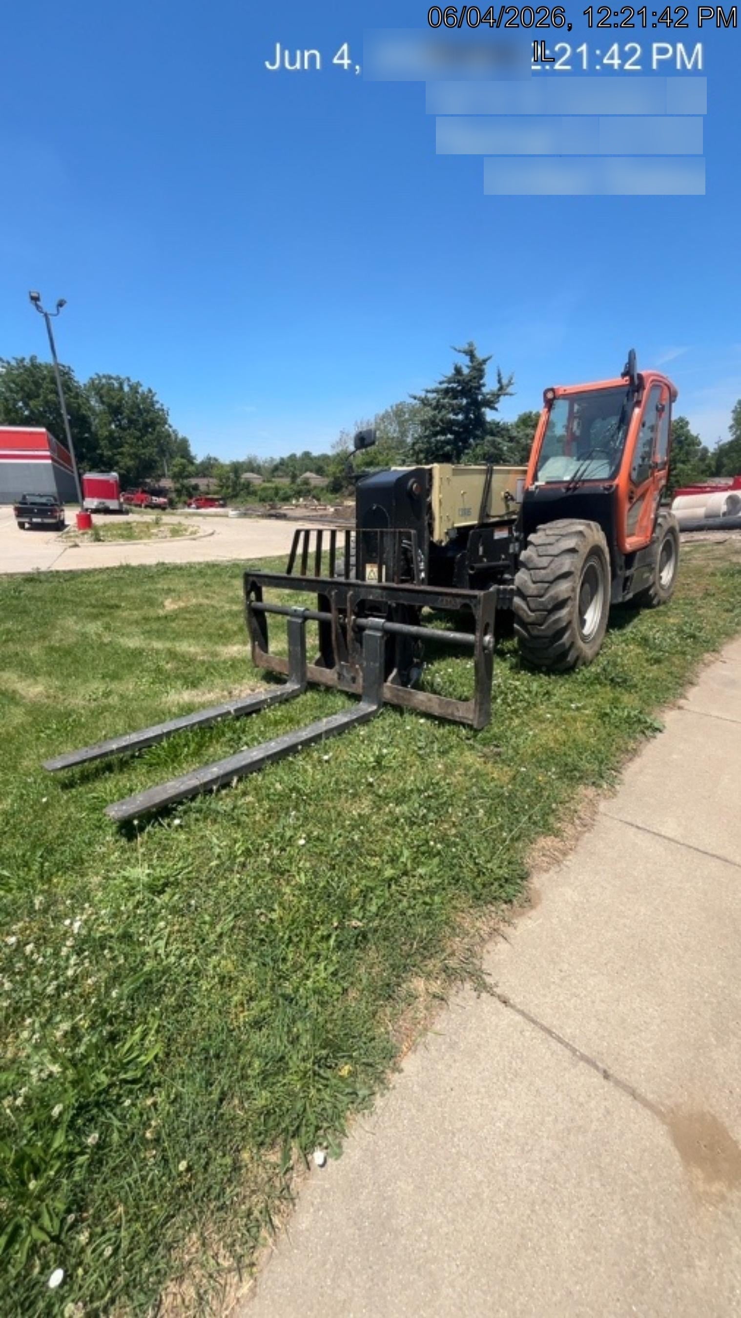 2021 JLG 1732