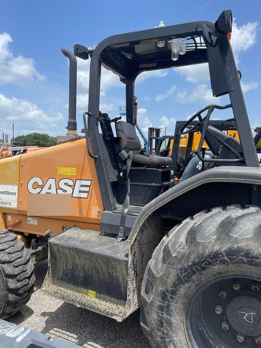 2019 CASE 588H