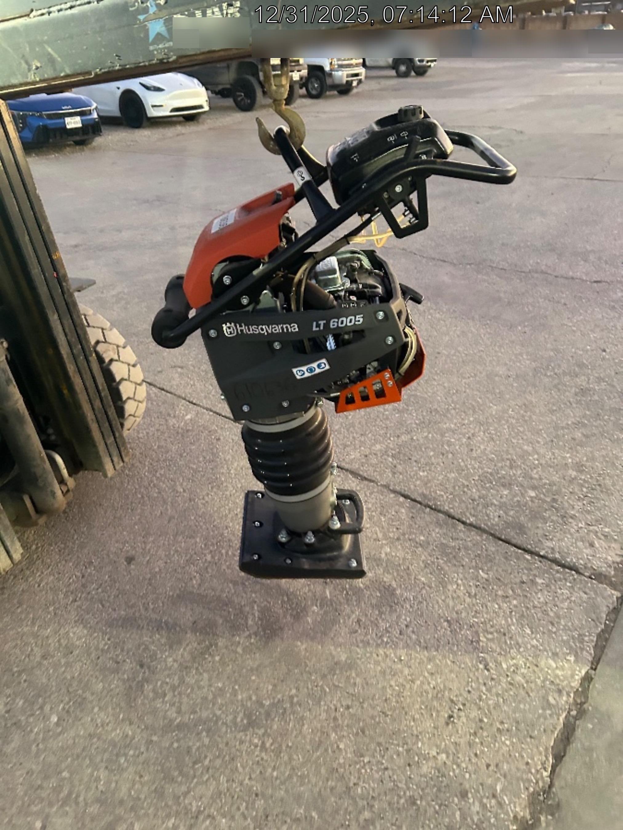 2025 HUSQVARNA LT6005