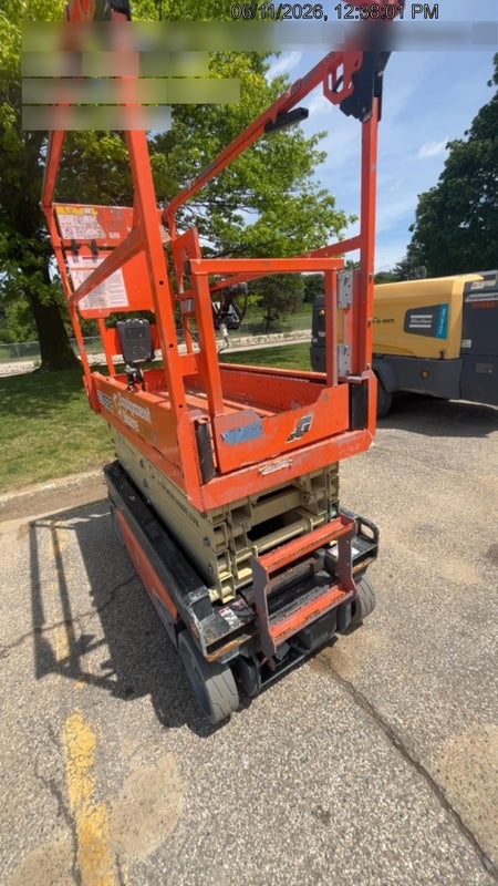 2022 JLG ES1932