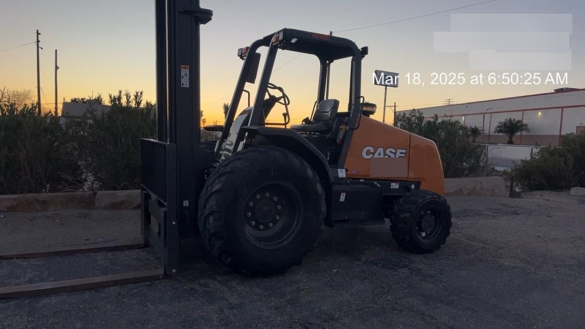 2023 CASE 588H