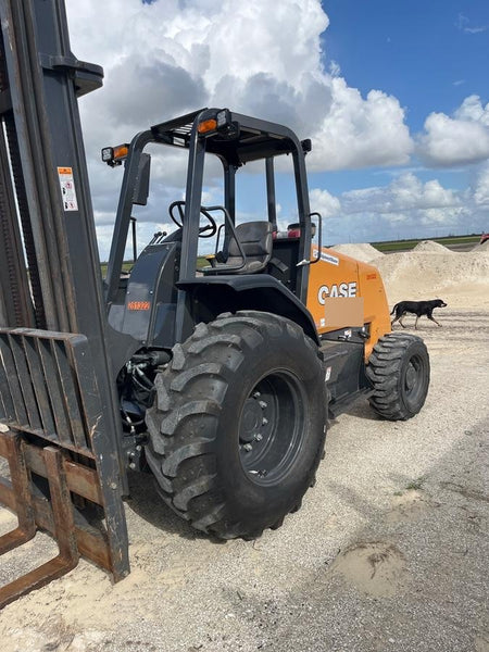 2023 CASE 588H
