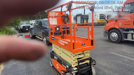 2025 JLG ES1932