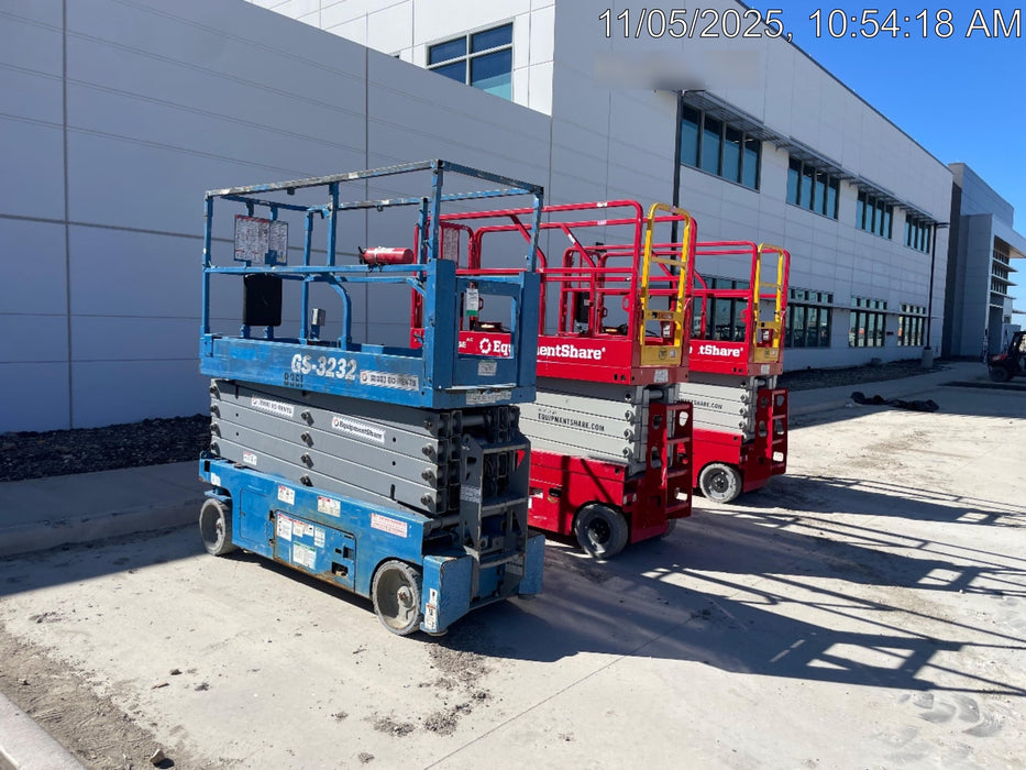 2018 Genie GS-3232 Genie GS3232 Lift w/Folding Rails and Swing Gate