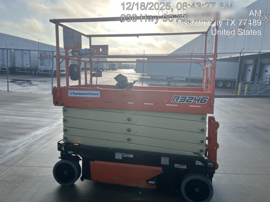 2021 JLG R3246