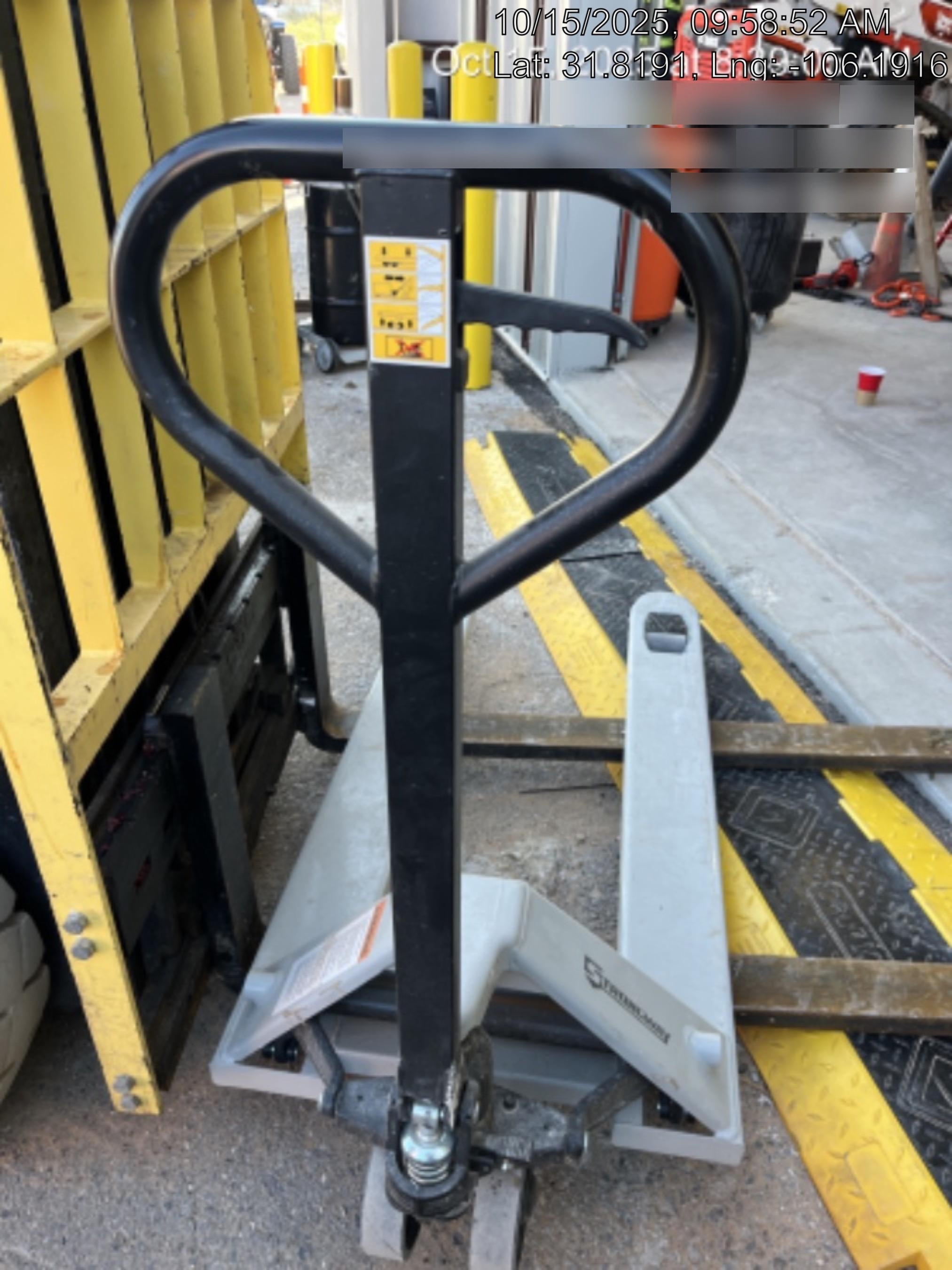 2024 STRONGWAY 4400 lb Pallet Jack