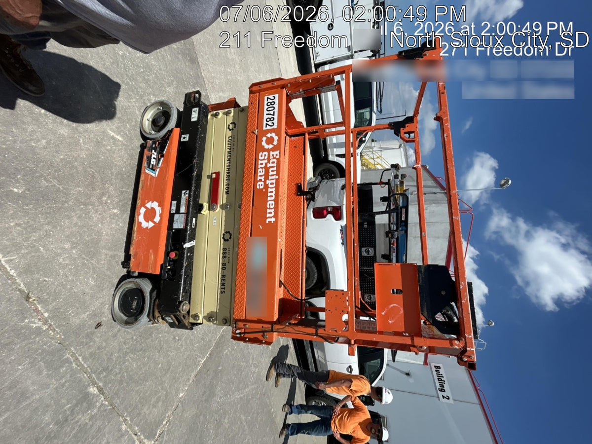 2022 JLG ES1932