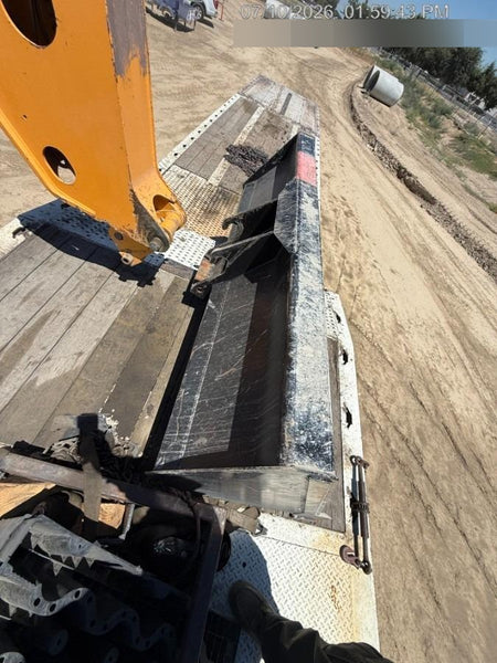 2025 JLG 1001100823