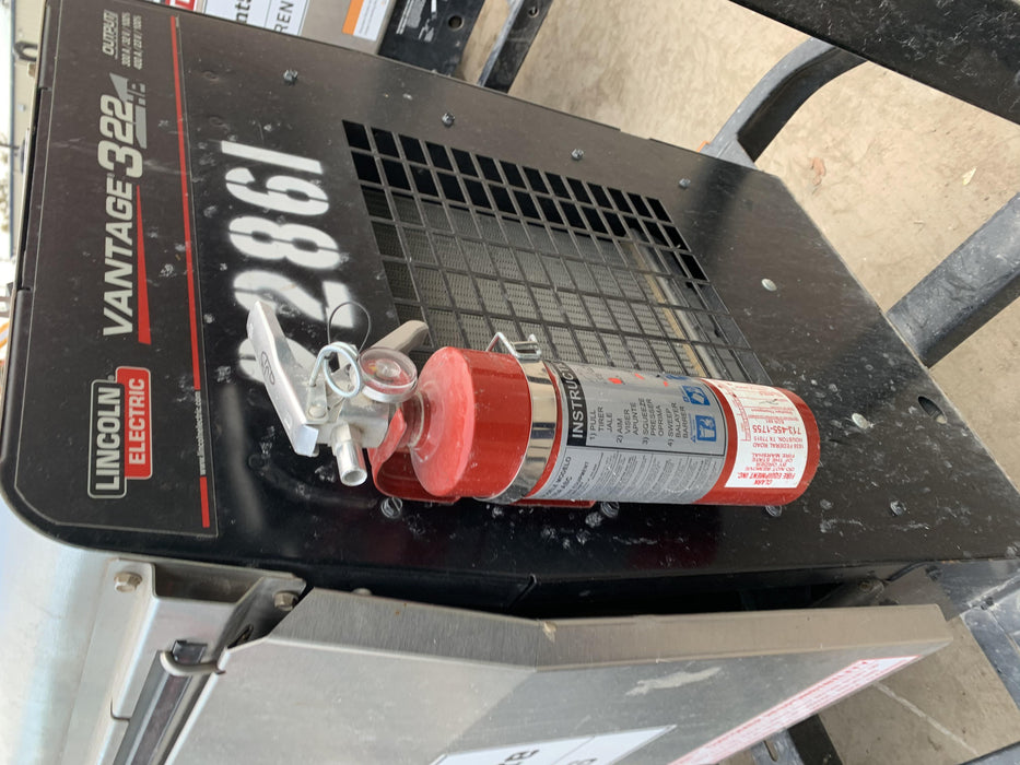 Lincoln Electric Vantage 322 Lincoln Vantage 322 Welder w/Trailer