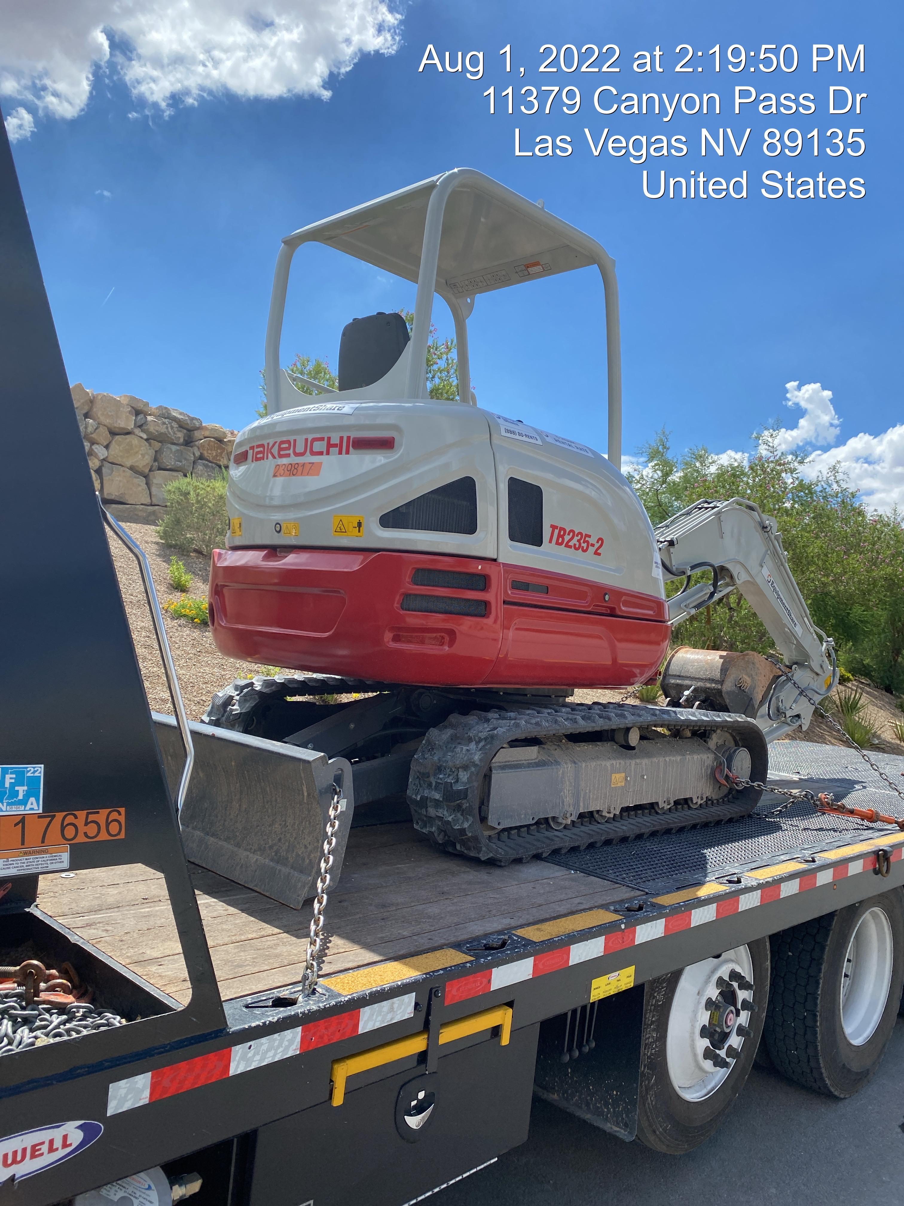 2022 TAKEUCHI TB235-2R