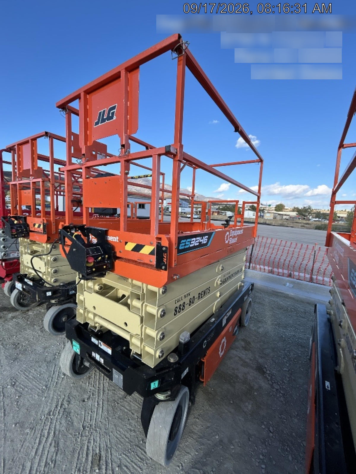 2025 JLG ES3246