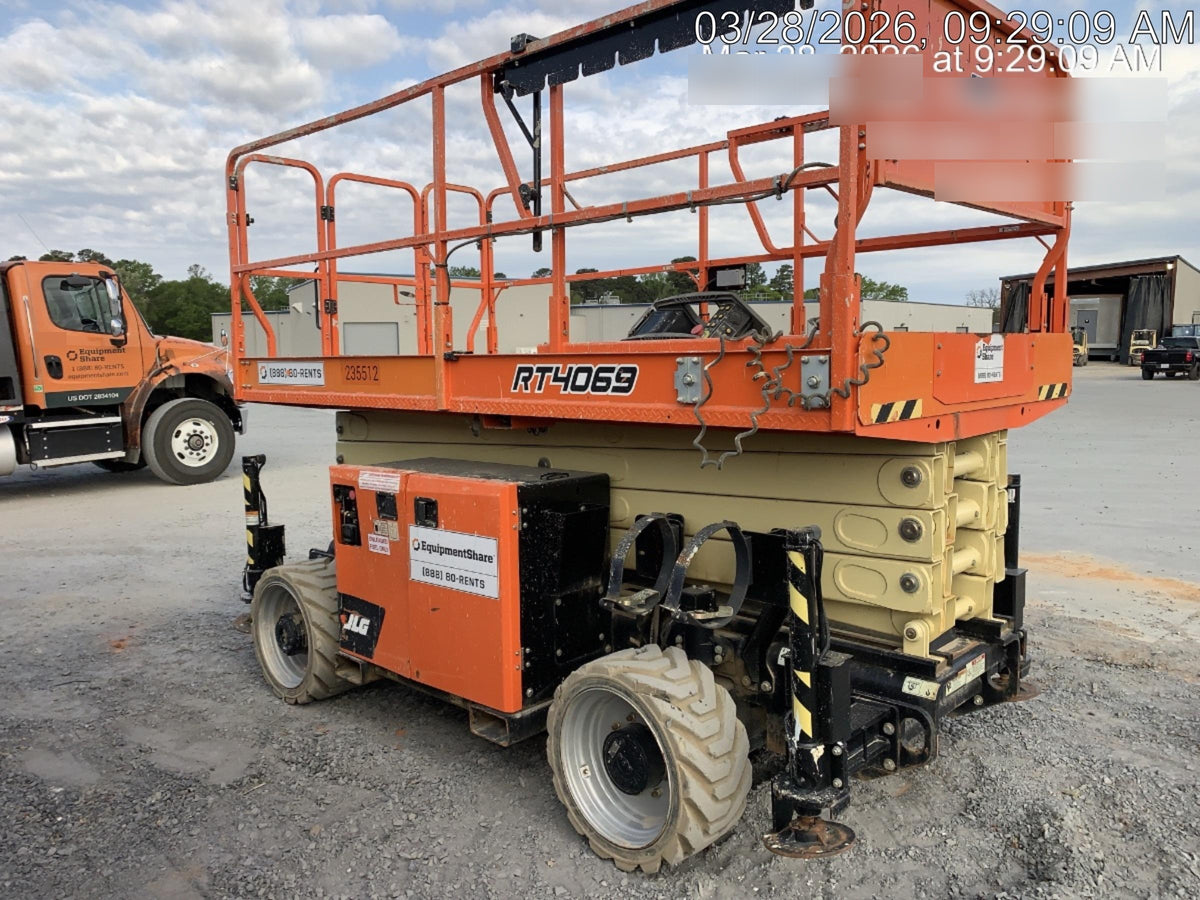 2022 JLG RT4069