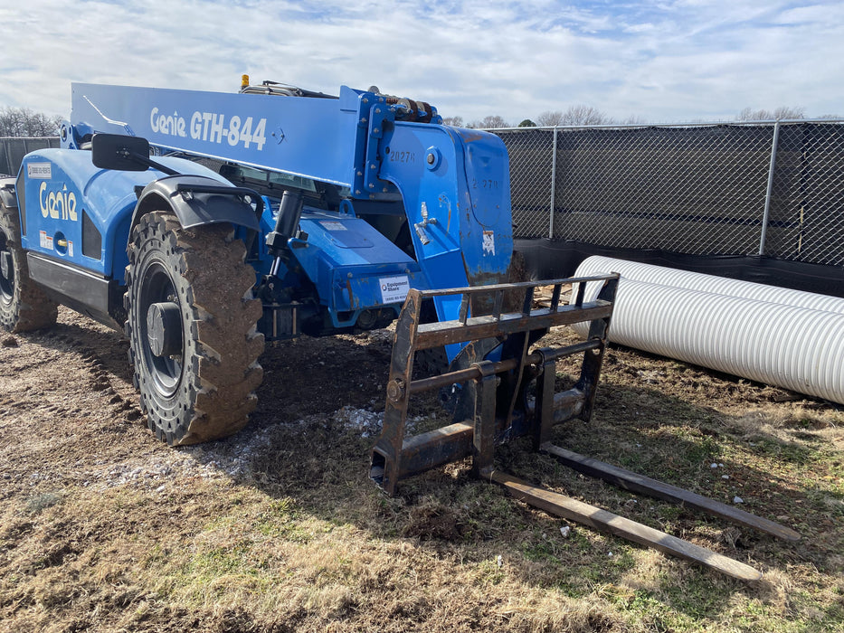 2018 GENIE GTH-844