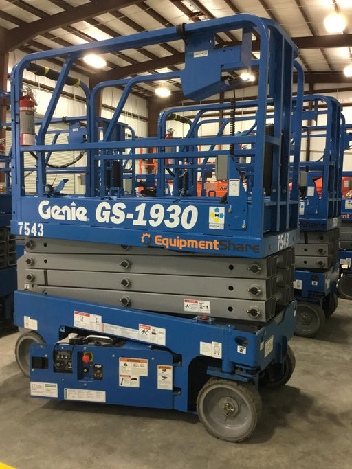 2017 Genie GS-1930 Genie GS-1930 Lift w/Fixed Rail and Chain Entry